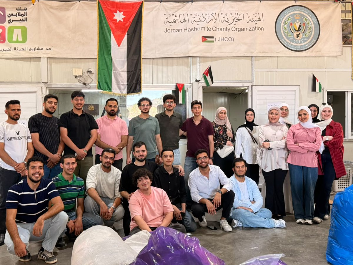 ClothingBank's tweet photo. استقبلنا فريق مبادرة Oppix في مستودعات بنك الملابس الخيري، حيث شاركوا معنا في أعمال فرز التبرعات وتجهيزها، مساهمين بجهودهم ووقتهم لدعم وصول الملابس إلى الأسر المستحقة.

شكرًا لفريق Oppix على هذه المشاركة القيّمة وروح التطوع، وبانتظار المزيد من المبادرات التي تصنع الأثر. 💙 https://t.co/T3tmavDkHH