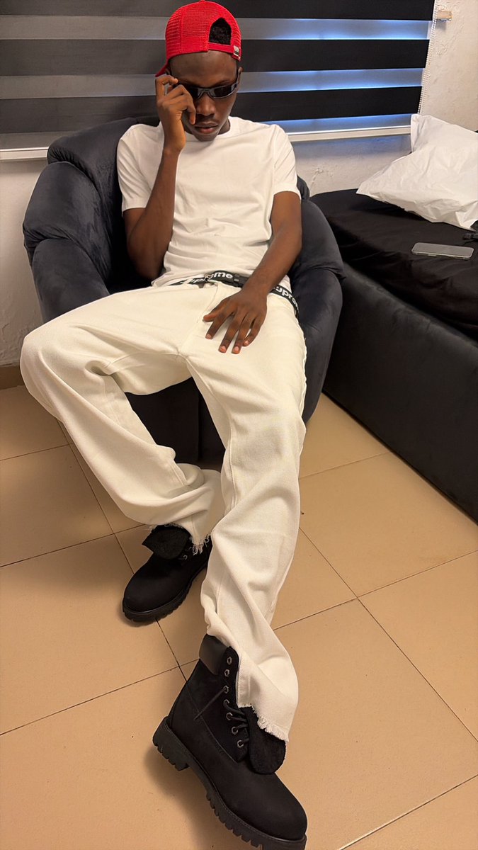 kenny_pee3's tweet photo. And it’s a Mf’in wrap https://t.co/rHkjPsFokZ