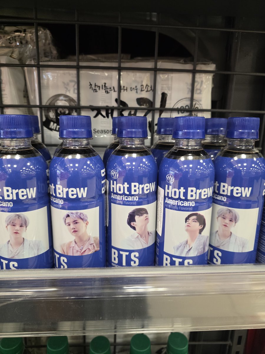 SJK_BBYY's tweet photo. รับหิ้วจากมาเลเซีย ขวดล่ะ 70฿ 
ค่าส่งในไทย 30฿ 

#ตลาดนัดบีทีเอส #ตลาดนัดบังทัน #รับหิ้วมาเลเซีย #หิ้วมาเล #ส่งพัสดุไทย https://t.co/nE7LB3rope