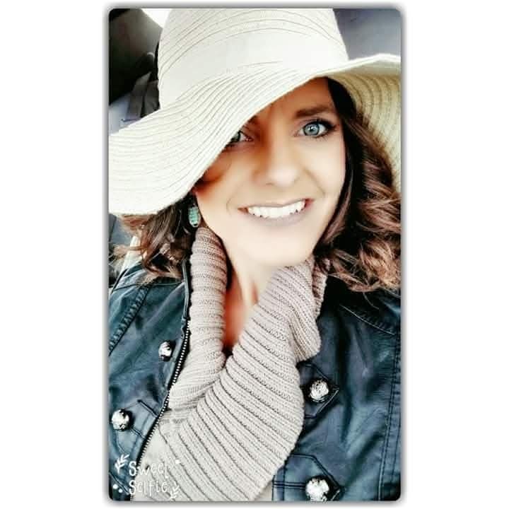 Amanda Hull tweet media