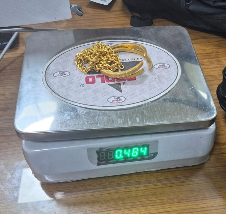 AmritsarCustoms's tweet photo. On the night of 01.07.2026, Customs officers at SGRDJI Airport intercepted a male passenger arriving from Melbourne via Kuala Lumpur by Flight No. MH 118. A detailed examination, including X-ray scanning and personal search, led to the recovery of 484 grams of 24 Carat gold in the form of two bangles and one chain, valued at ₹70,66,400/-. The recovered gold has been seized, and the passenger has been arrested under the relevant provisions of the Customs Act, 1962.