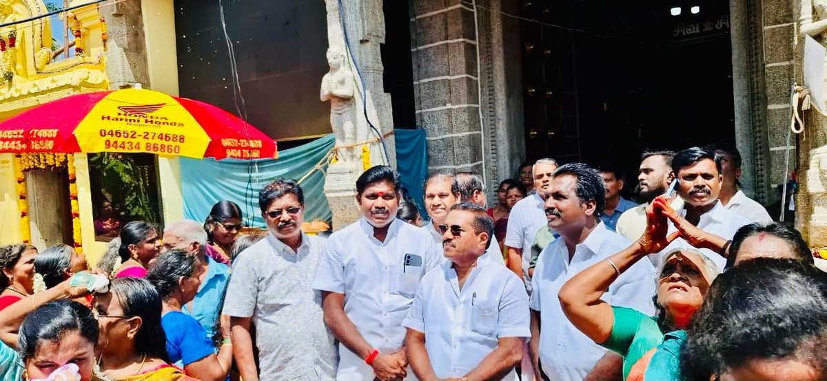 BOOTHALINGAMPI3's tweet photo. #தாழக்குடி அருள்மிகு ஸ்ரீ #அழகேஸ்வரி #ஜெகதீஸ்வரர் #திருக்கோவிலில் நடைபெற்ற 
#மகாகும்பாபிஷேக #விழாவில் கன்னியாகுமரி கிழக்கு மாவட்ட திராவிட முன்னேற்றக் கழக செயலாளர் அண்ணன் கன்னியாகுமரி மகேஷ்  அவர்களுடன் கலந்து கொண்டேன்... https://t.co/zTrIgqh7wT