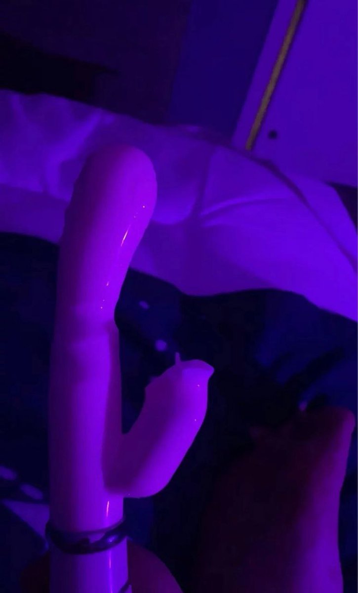 PamCondict's tweet photo. 저를 아껴줄 29세에서 50세 사이의 남자친구를 찾고 있어요.😳 https://t.co/G9vR2aiMt0