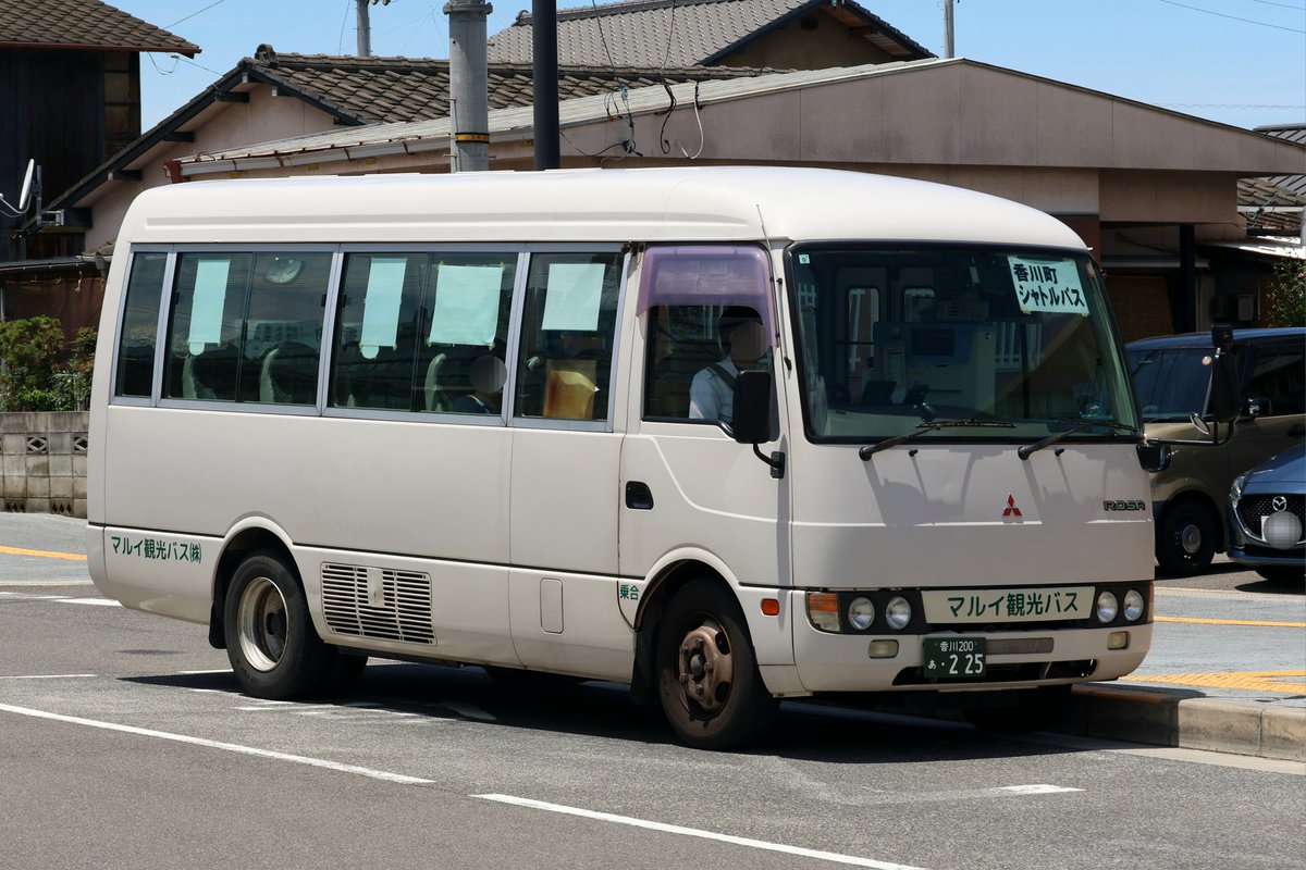 koto_four's tweet photo. 2026.07.02
マルイ観光 香川町シャトルバス
F8 series4-Mini Bus　高松210あ459
ローザ　香川200あ225
エアロミディME　高松200あ4

個性派揃いのマルイ観光乗合バス
仏生山に入り浸っている間に3台撮影できました https://t.co/n8Q8yB9vnx