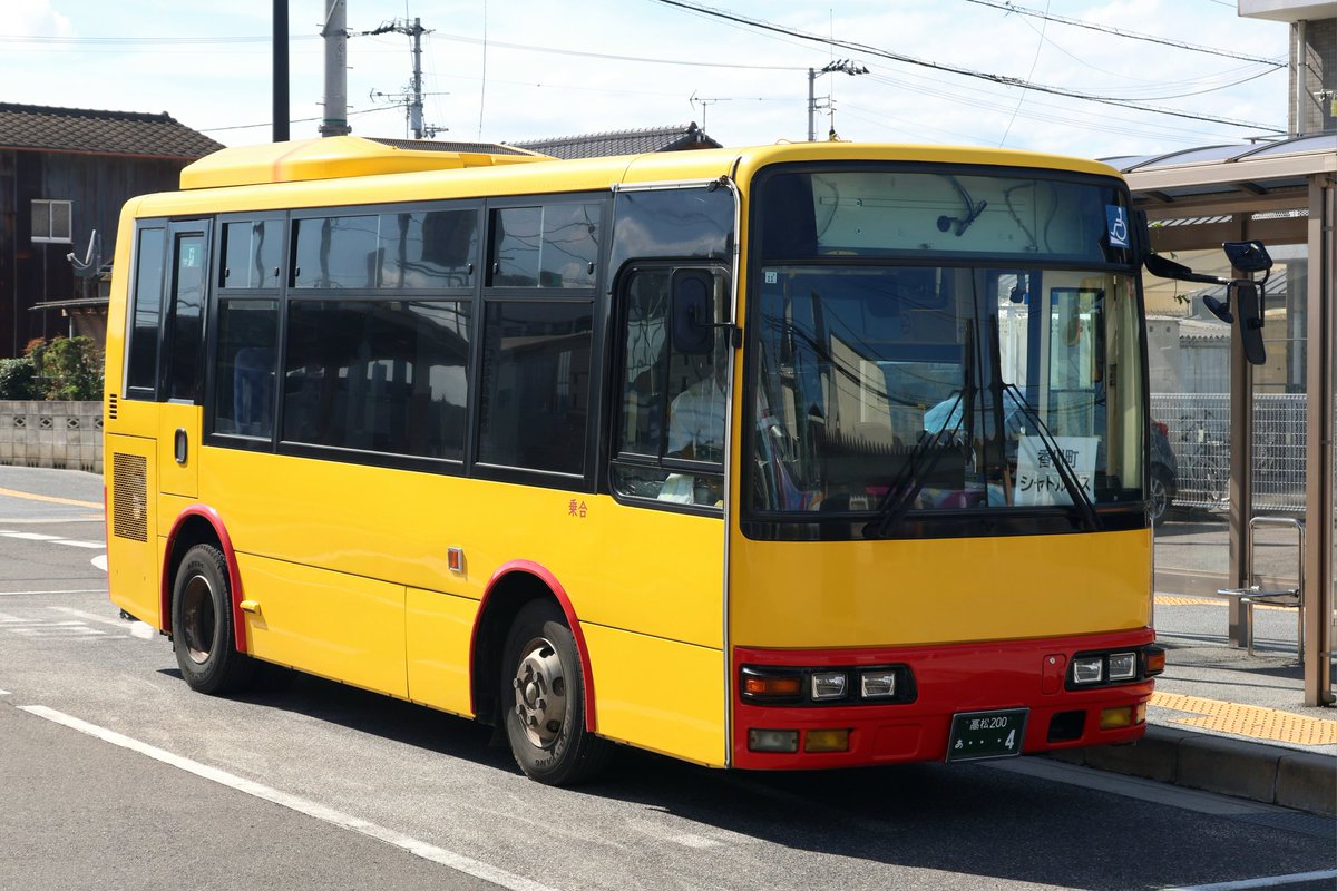 koto_four's tweet photo. 2026.07.02
マルイ観光 香川町シャトルバス
F8 series4-Mini Bus　高松210あ459
ローザ　香川200あ225
エアロミディME　高松200あ4

個性派揃いのマルイ観光乗合バス
仏生山に入り浸っている間に3台撮影できました https://t.co/n8Q8yB9vnx