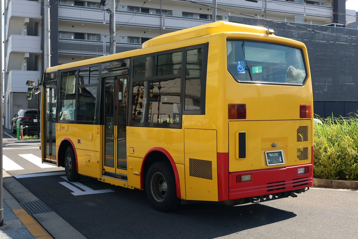 koto_four's tweet photo. 2026.07.02
マルイ観光 香川町シャトルバス
F8 series4-Mini Bus　高松210あ459
ローザ　香川200あ225
エアロミディME　高松200あ4

個性派揃いのマルイ観光乗合バス
仏生山に入り浸っている間に3台撮影できました https://t.co/n8Q8yB9vnx