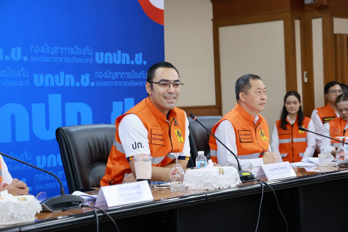 DDPMNews's tweet photo. 📌 มท.3 รวมพลัง ปภ. ผนึกกำลัง 151 หน่วยงาน ฝึกซ้อม FEX ทดสอบการปฏิบัติงานภาวะฉุกเฉิน กรณีอุทกภัยในพื้นที่ จ.สงขลา เชื่อมโยงสั่งการส่วนกลาง - ส่วนหน้า เพิ่มประสิทธิภาพการจัดการสาธารณภัย 
อ่านต่อ… https://t.co/chCmmTXkqY
#ปภ #สาธารณภัย #ข่าว #ซ้อมแผน #อุทกภัย #น้ำท่วม #CMEX26 https://t.co/njFJU1WdFz