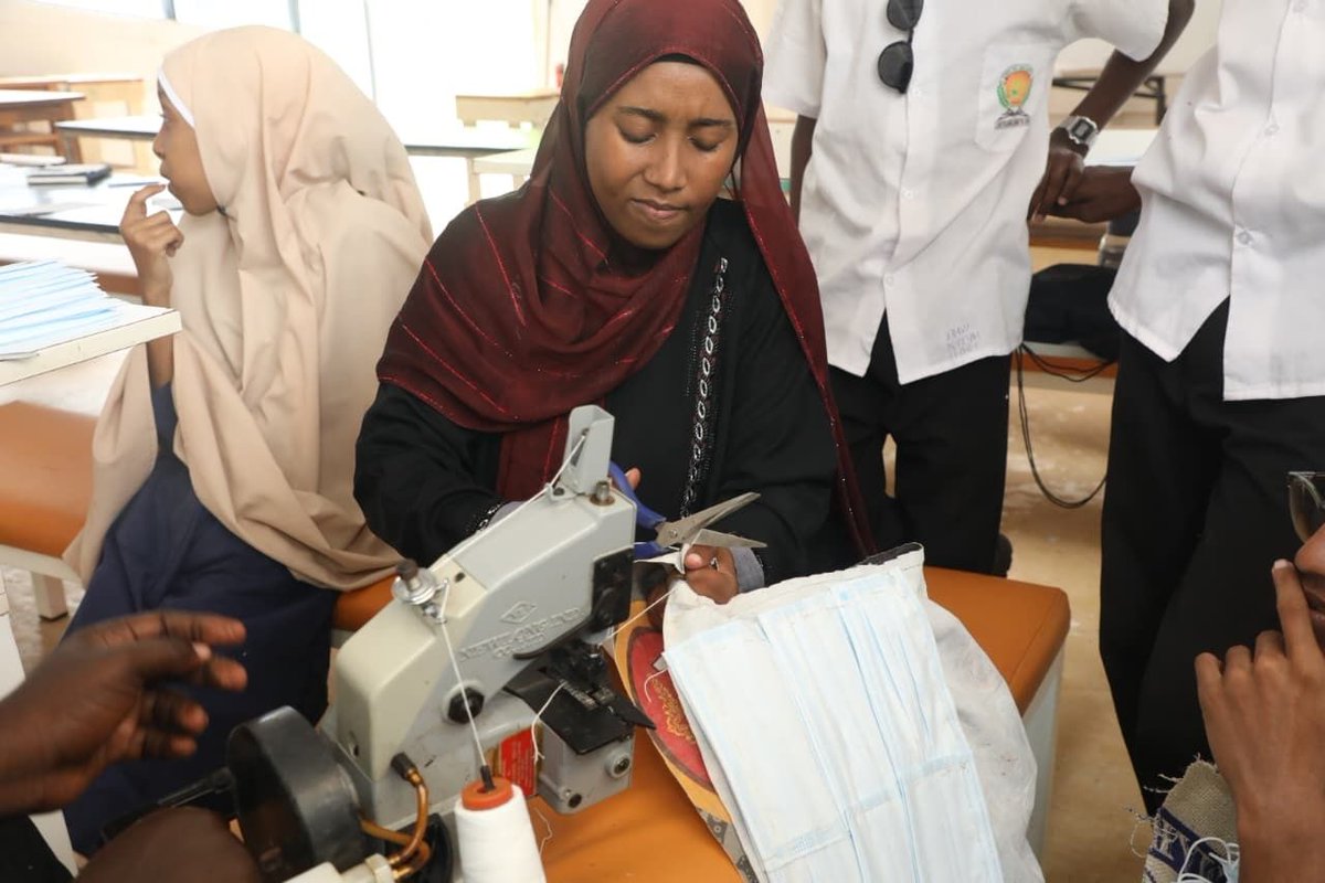 iome254's tweet photo. Innovation and first aid came together at IOMe005 Innovation Lab.
Five participants each from Amma Primary School, Swafaa Academy and Lamu Vocational Training Centre took on a first aid improvisation challenge, creating splints, Red Cross emblems and other - https://t.co/Ib6c05OWBW