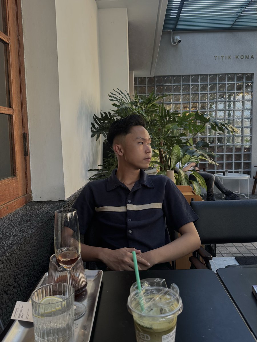 xzaboi's tweet photo. halo warga x https://t.co/BWOGo14QLc