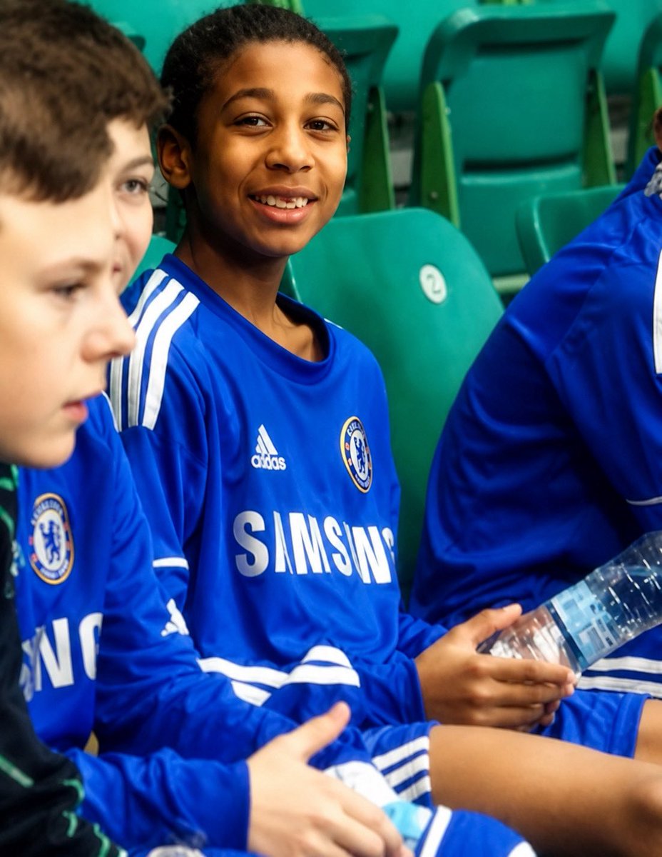 MatchDCentral's tweet photo. 💣❌Chelsea had a Bitcoin(Olise) in 2009… but couldn’t HODL. 📉

They let Michael Olise go for £0 in 2016.

Today, he’s one of the world’s most exciting wingers and is valued at €200M+

Is this the biggest financial mistake in football??? https://t.co/7xBYgWBs45