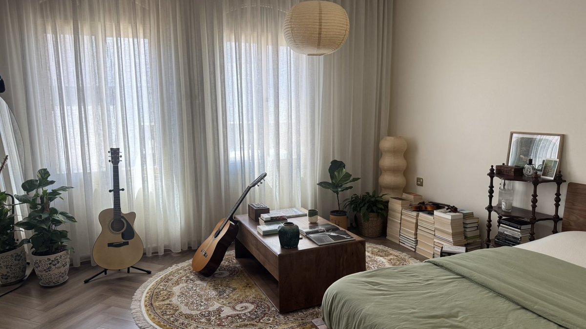 adorewordss's tweet photo. i love my room https://t.co/grlQQhG6UZ