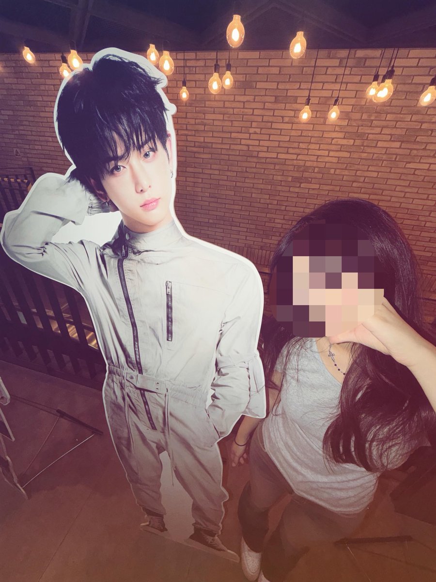 eug0621's tweet photo. 루아옵사랑해요 꿱
아진심개좋다 브이알콘서트 https://t.co/vDhRz0hTYe