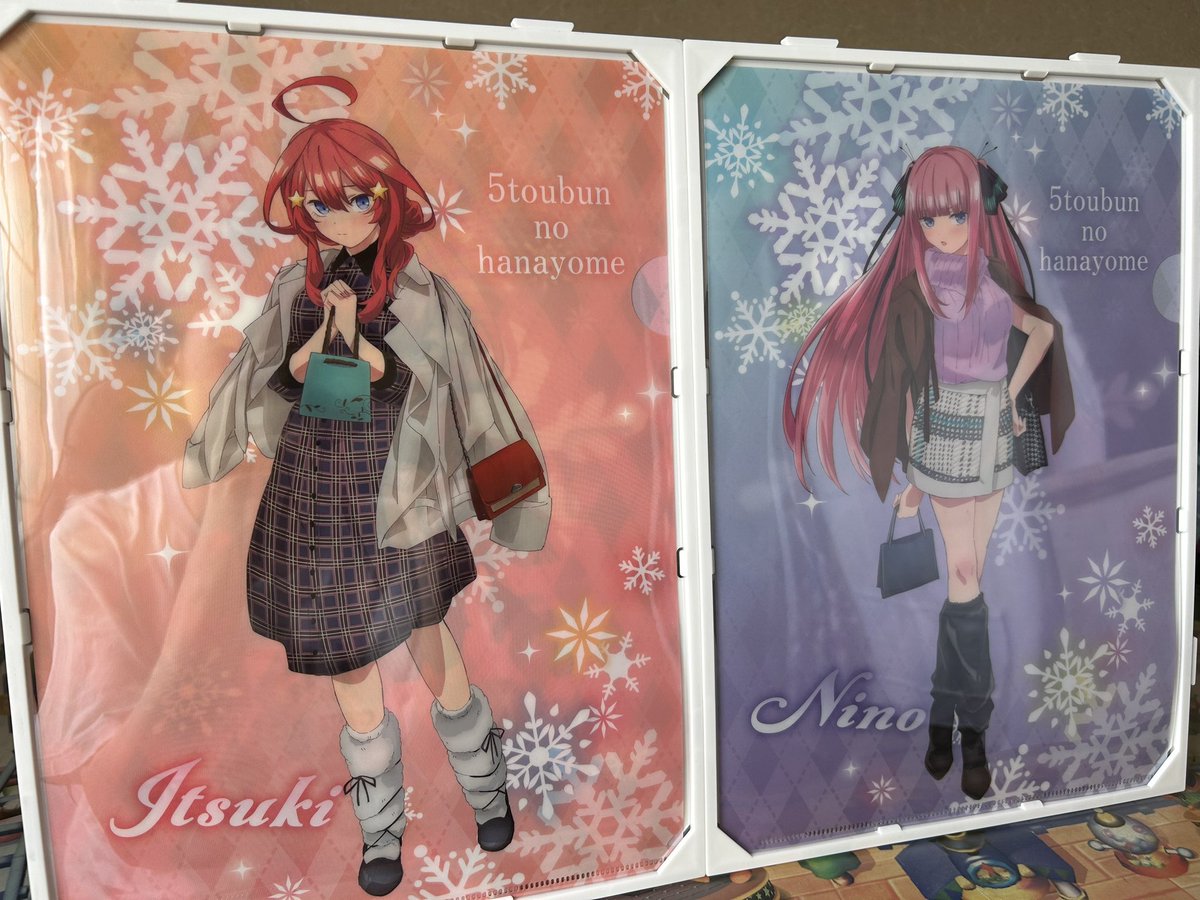 Dragonbaggage's tweet photo. 今さっき五月ちゃんのクリアファイルが届いた！後は一花、三玖ちゃん、四葉のクリアファイルも購入済みだから無事届けばコンプだね！この3人は届くのにしばらくかかるみたいだけど気長に待とう！ https://t.co/X6zuZaoa8o