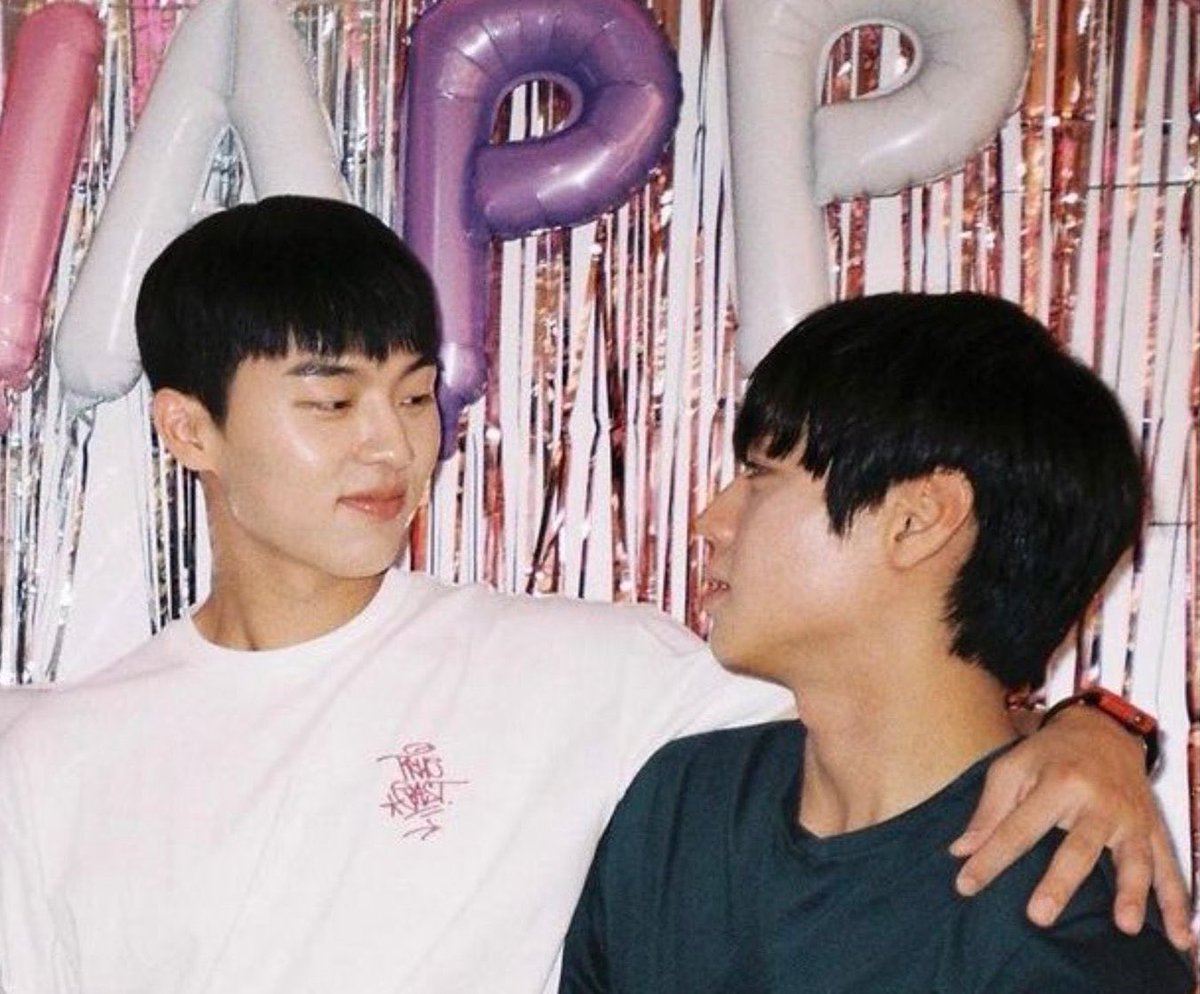 orbtingyou's tweet photo. hyunwook: “hyungie’s (jihoon) eyes are truly like jewels. i always tell people that i was the first one to recognize that look in his eyes.”

HE IS SO COMPETITIVE IM CEYINGSKSJS https://t.co/1sW4d0YuVQ