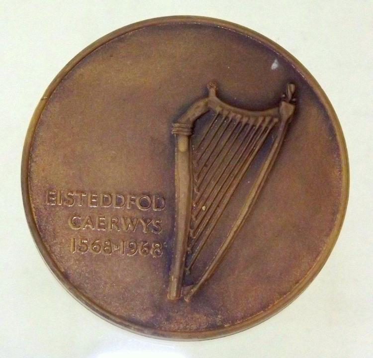 WiciCymru's tweet photo. The Caerwys Eisteddfod was held on this day in 1523 and a system for grading poets according to their ability was instituted.

Wealthy families sponsored their own poets all of which wrote using cynghanedd, a strict metrical form of poetry.
https://t.co/hZFqNqG1mh https://t.co/jual0k9Hej