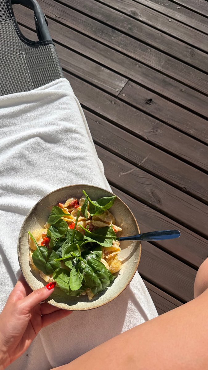 freedownETH's tweet photo. GM CT ☀️

starting the day with some sunshine and good food

almost at the weekend 🤍 https://t.co/7CZUYV2mLI
