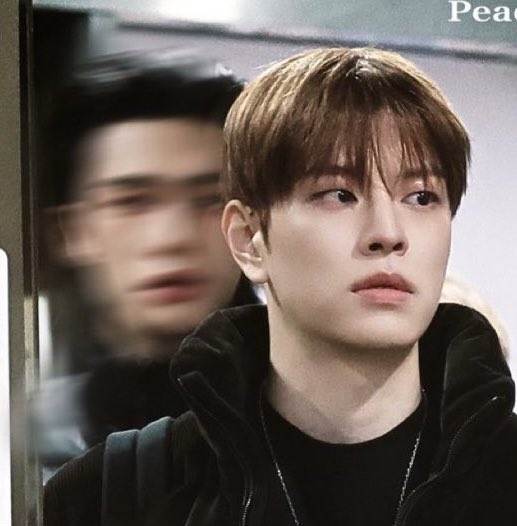_r3hc's tweet photo. 🐶 behind hyunjin
                                            🤍
                                                        hyunjin behind seungmin https://t.co/EwcGX1VQfx