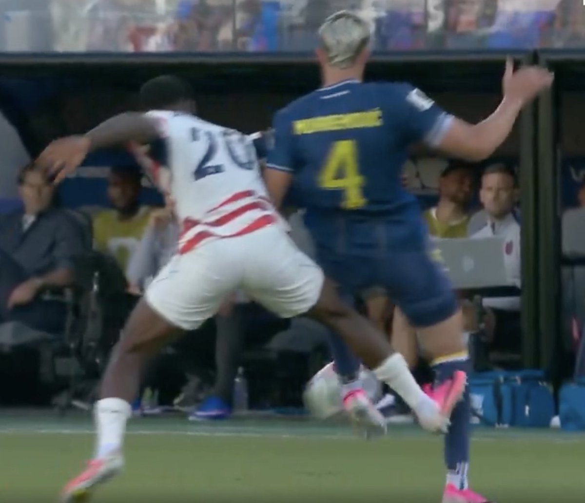 CFCEndrick's tweet photo. Red Card                                     No card!!! https://t.co/I0nvTctB63