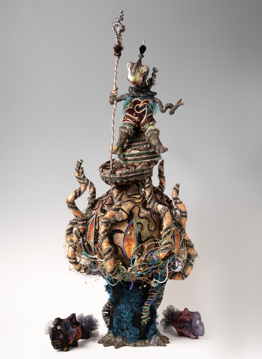 ヒトガタ 錆びた 金属 オブジェ hitodamaART ヒトガタのアート・アートなヒトガタ 出展作家 IWACO