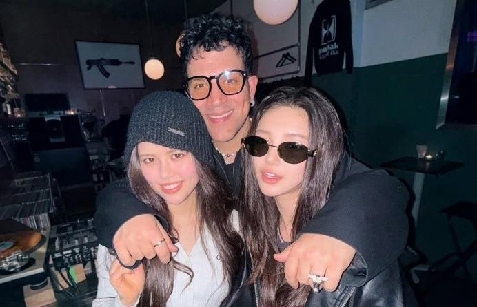 PopEmpirex's tweet photo. ADOR argued that, based on the claim that a certain amount of production costs was invested in “Emotional Oranges,” Danielle pursued solo entertainment activities.

Judge not buying it: “Do you acknowledge that filming was suspended?”

ADOR: “I do not acknowledge it.”

Emotional Orange claimed in 2025 that the Production costs were for Danielle's Sister and not related to Danielle at all.