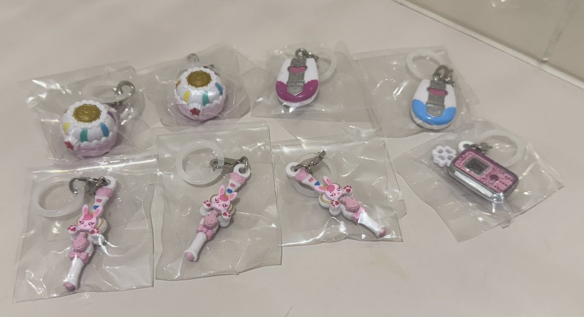 o52ys's tweet photo. プリキュアオールスターズ 変身めじるしアクセサリー 交換 譲渡

〈譲〉　カードコミューン2種 スイーツパクト
　　　　ヒーリングステッキ リンクルン
〈求〉　ココロパフューム>定価➕送料

検索からもお気軽にお声掛けお願い致します🙇🏻‍♀️՞ https://t.co/m1uNjfOg9F