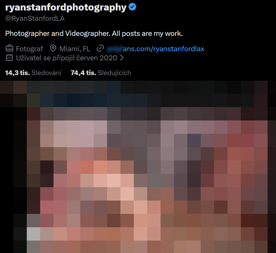 Paralelni_Listy's tweet photo. A já chápu, že Xko je stále poměrně liberální sociální síť. A to i přesto, že se s ní Musk už pár let pokouší dělat psí kusy. Možná proto je pro bílého heterosexuálního mladého muže @AdamSejna_live  krapítek mimo pozornost a metá na ni jen asi 10 % svých dezinformací oproti Facebooku. Čti: dává tam jen asi 10 % statusů oproti FB.
Z principu je proto profil tak trochu méně udržovaný a může docházet k nehodám z nedbalosti. Třeba k mylnému odklepnutí sledování. A protože je ve mně dobroty jako v prdeli cukroví, chtěl bych tímto pomoci Adamu Šejnovi vyřešit skutečnost, že se mu ve feedu objevuje obrovské množství teplého contentu, proti kterému v rámci tradicionalismu bojuje.
Adame, aktuálně sleduješ 22 tvůrců. Jeden z nich je Poťap Kubásek, který na X kašle ještě víc než ty. Dvacet účtů, které sleduješ, patří druhořadým českým politikům, podobně vyklovaným incelům, jako jsi ty, případně podivně rozbitým existencím, které zatím nepodlehly akutní otravě olovem.
A pak je tu ten jeden profil, který ti ve feedu dělá neplechu a zatím tě z nějakého důvodu nenapadlo odebrat ho ze sledovaných. Jmenuje se @RyanStanfordLA a sdílí TOHLE:
Stačí sledování zrušit přímo na profilu tvůrce a vyřeší se tvůj problém. 📷
Zároveň nabízím alternativní pravdy, proč k tomuto incidentu došlo:
- někdo mi hacknul účet
- není to můj účet. S Kubáskem se profily navzájem sledují náhodou
- je to pro studijní účely, abych věděl, proti čemu bojuji