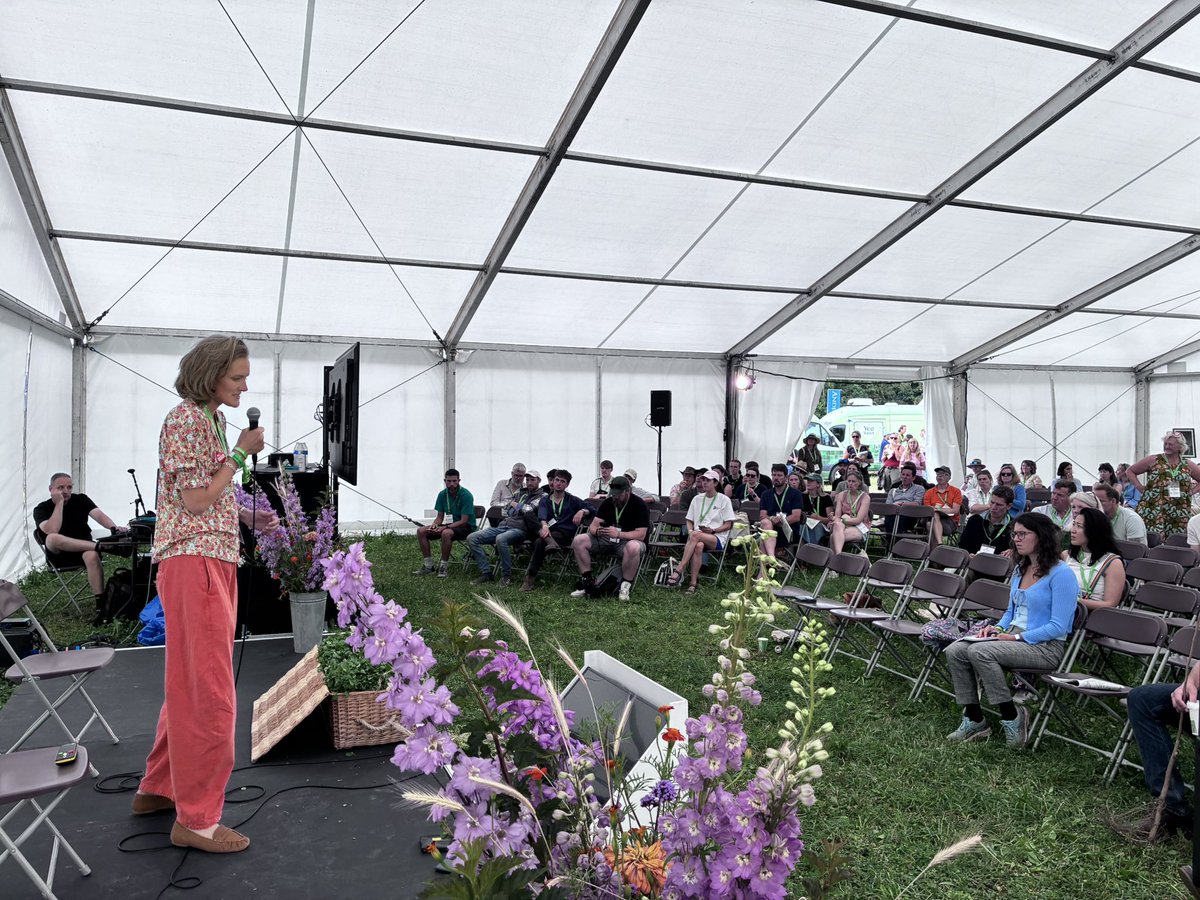 blackgull's tweet photo. great presentations and audience interaction

#groundswell2026 https://t.co/KPm7YwlOZl