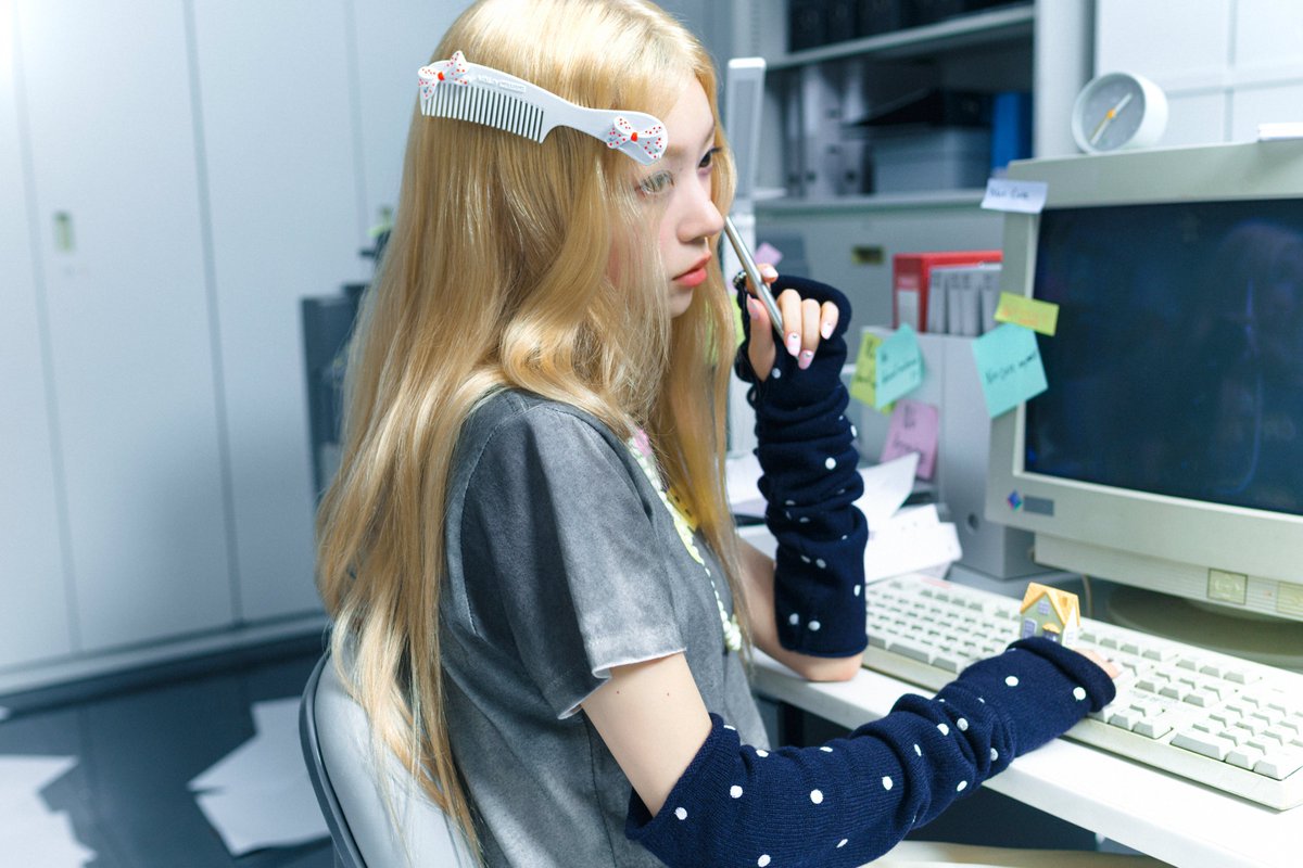 hakaimoka's tweet photo. yeeps, it's from the not cute anymore teaser ୧⁠(⁠＾⁠⁠〰⁠⁠＾⁠)⁠୨ but, it's a wig — not my real hair 🫧🧸 https://t.co/rkO2tzXSX5