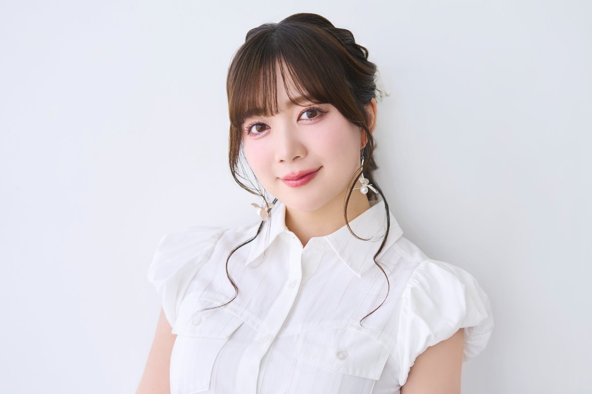 oricon_anime_'s tweet photo. 伊藤彩沙、写真集オリコン1位獲得🎊
6日付の週間ランキングにて
https://t.co/LZz1aBiR8G

インタビュー＆収録カット
https://t.co/6bCX3BkeEj

#アヤサージュ https://t.co/xDydsJxZh7
