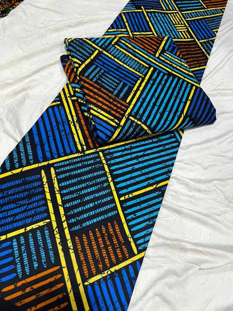 AuntyKira's tweet photo. @nosafk Medium Ankara for ₦6,000 only 🔥
You’re still thinking?
Another customer is already pricing your favorite print in my DM o 😂
Fine fabric, sweet price, clean slay 💃
Send a DM to order yours!
Location: Ibadan 
Delivery: Nationwide

Good morning, kindly RT, REFER AND PATRONIZE ME https://t.co/ssbkAg2b9F