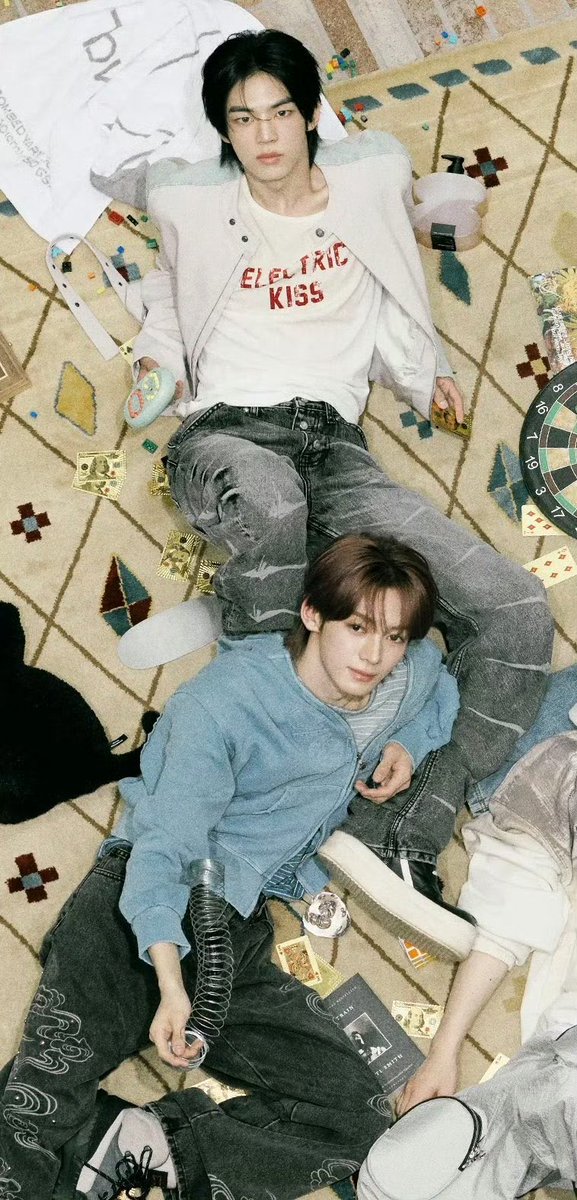zhenna95's tweet photo. WOYYYYY SKSKSKSKDK😭😭😭 https://t.co/mx8CNdgXbL