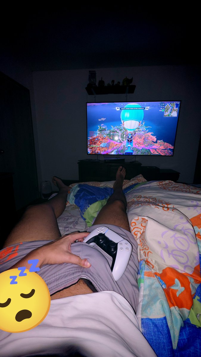 SingAndres36's tweet photo. Quiero una esposita para morbosear https://t.co/R02zT1OvXG