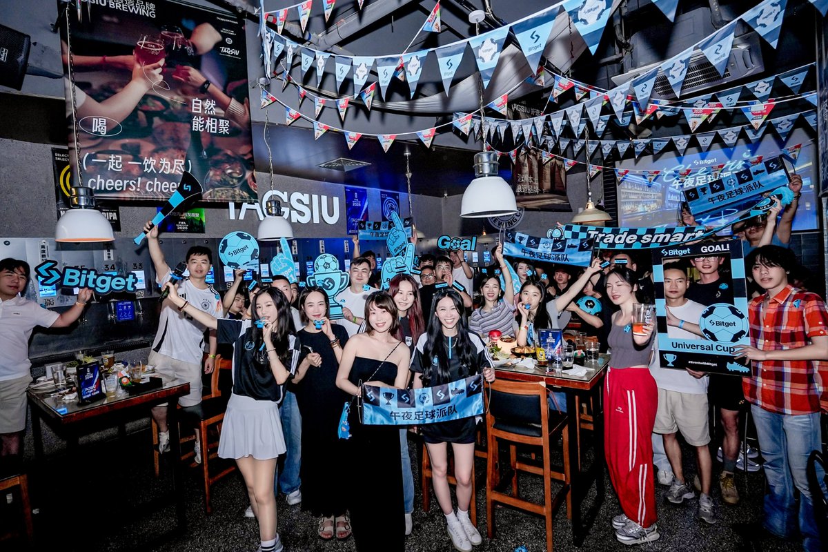 Bitget_zh's tweet photo. 英格兰逆转刚果金,是谁跟我们一起疯狂加油来着
Bitget午夜足球派对首站气氛热烈,边看世界杯边把酒言欢,好不痛快 🍻
接下来你最期待哪场比赛,要不要来和Bitget一起看球?
#Bitget看球狂欢季 https://t.co/J2Fa2b9dTS