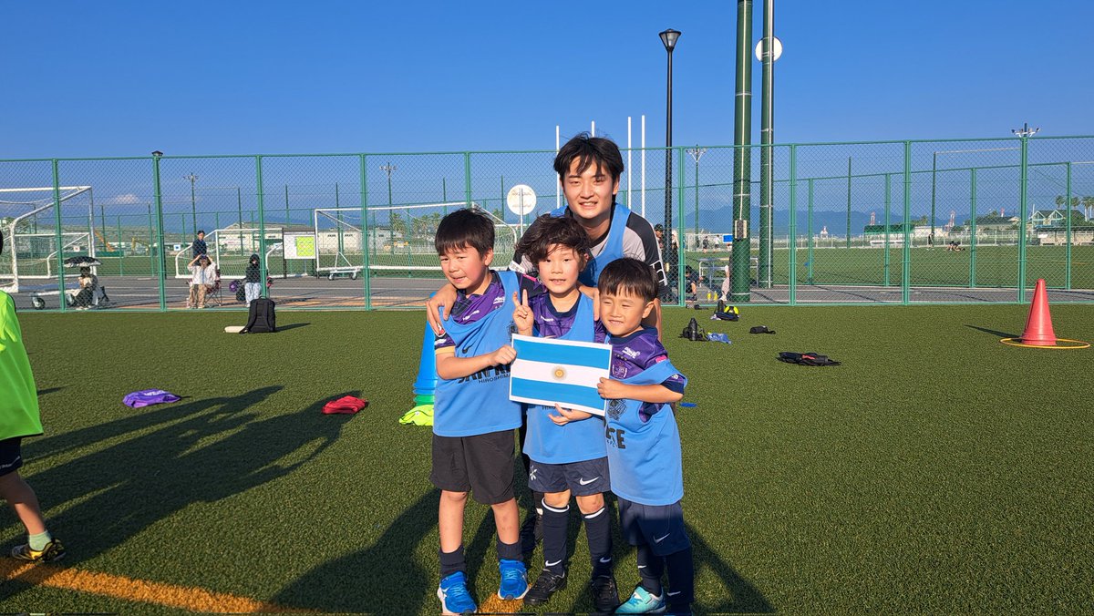 sfc_school's tweet photo. わーるどかっぷって楽しいね！

https://t.co/AtIRqxviIt

#sanfrecce
#サンフレッチェ広島
#サンフレッチェ広島サッカースクール
#サンフレスクール
#fresta https://t.co/WHU6CanDNI