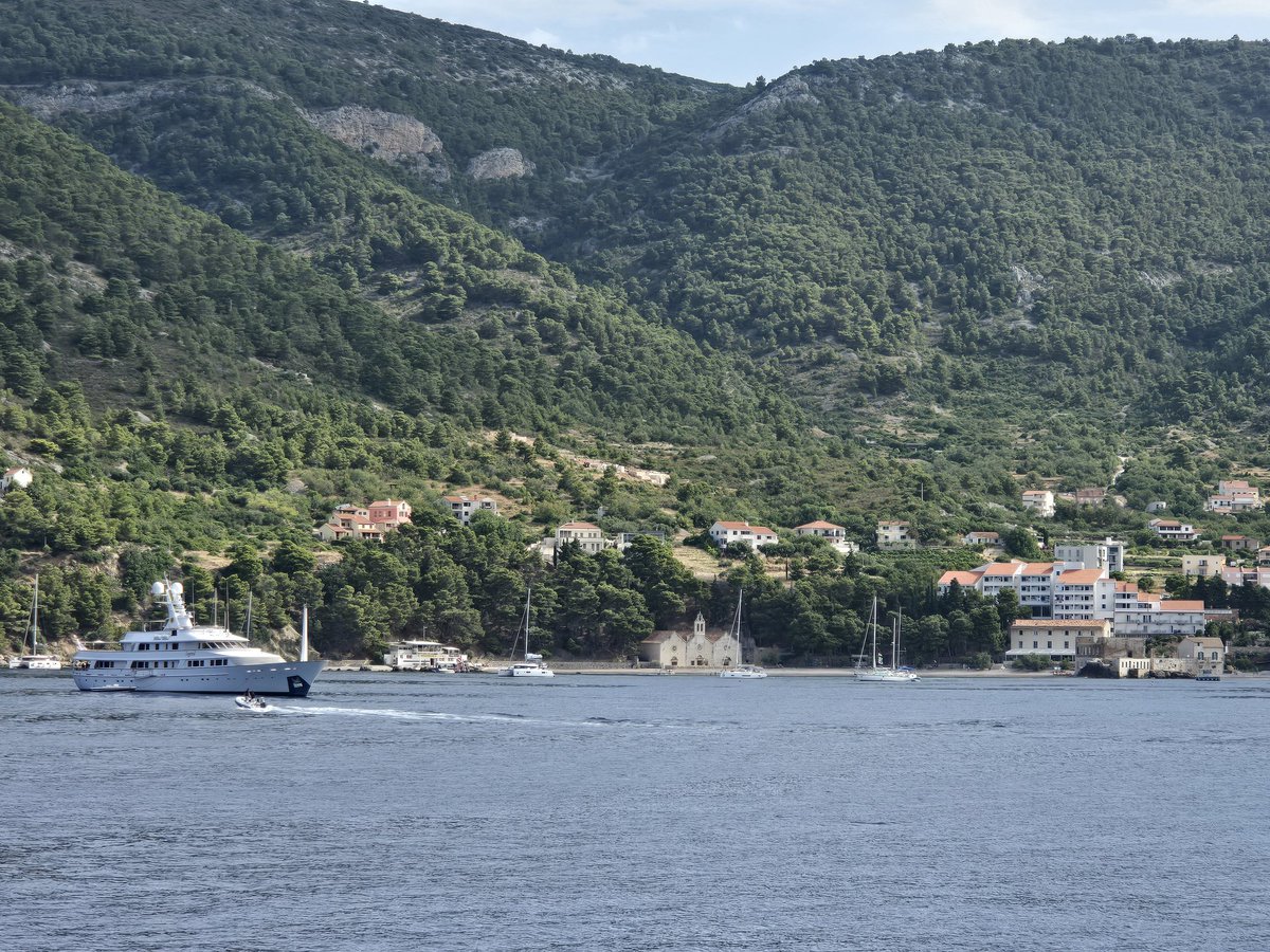 FANswag's tweet photo. Anchoring this morning outside of Vis, Croatia  getting set for a motorboat tour of the Blue Cave...somewhere on the island they filmed part of Mama Mia, we are told. https://t.co/IalrVO03E7