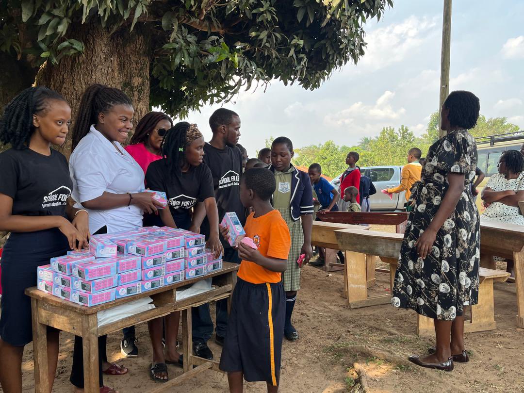 gejjawomen's tweet photo. Together we talked to both girls and boys about what menstruation is and how to handle periods hygienically and without shame.
A period is biology, not a barrier.
#SafeGirl #MenstrualHealth https://t.co/IkDjyNy9VG