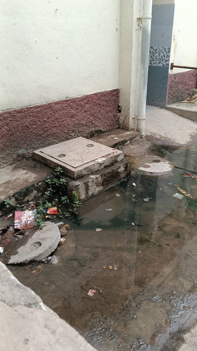 TNTNEWS3's tweet photo. @TelanganaCTE,Serious public health concern at Quli Qutb Shah Govt Polytechnic,Hyd.Drain/sewage overflow near the Boys' Toilets has left stagnant dirty water, causing inconvenience to students and creating health hazards. Req @HMWSSBOnline @GHMCOnline  to take immediate action. https://t.co/Pb75C2QQjw