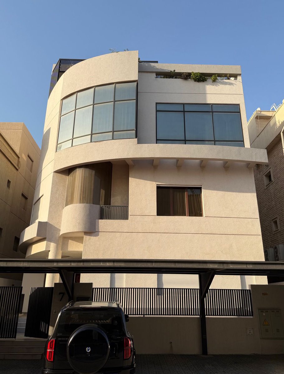 alrayaGroup11's tweet photo. 📌للبيع  بيت بالزهراء
🔹قطعة 3
**المساحة 400 متر **
بيت 3 أدوار ونص + سرداب
عمر البناء 15 سنه
(الدور الثاني والثالث بناء جديد)
موقع شارع واحد اخو الزاويه 
**📌المراجعه 560 الف **
📞ابو مصطفي 98936233
شركة الرايه جروب العقاريه 
ترخيص رقم 2016/6192 https://t.co/JSewDhrydf