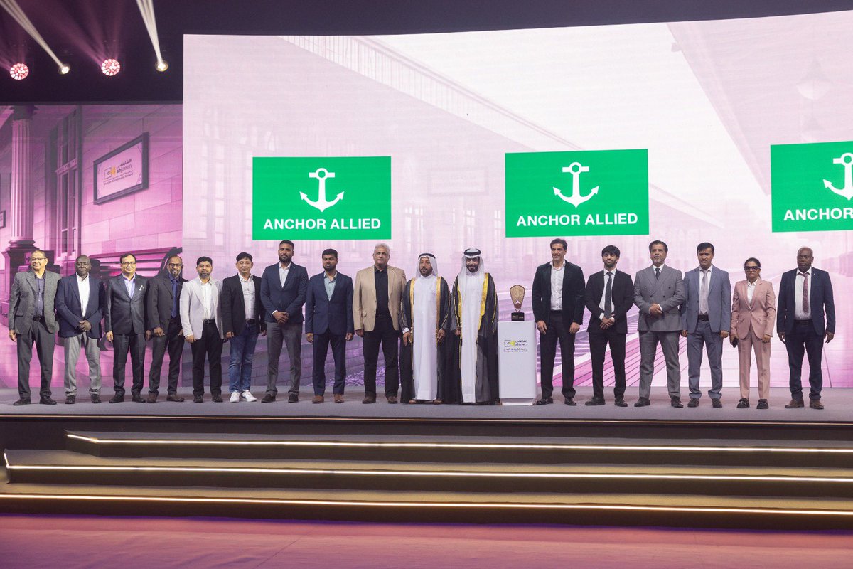 shjSEEN's tweet photo. خلال تكريم الفائزين بفئة جائزة الشارقة للتميز دورة 2025
Honoring the winners of the Sharjah Excellence Award Category Cycle 2025 https://t.co/0evAGOgGu1
