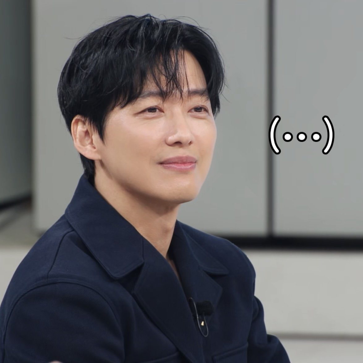 myssulisgone's tweet photo. <이해해보려고 노력하는 눈> https://t.co/wpDG3JxKvX