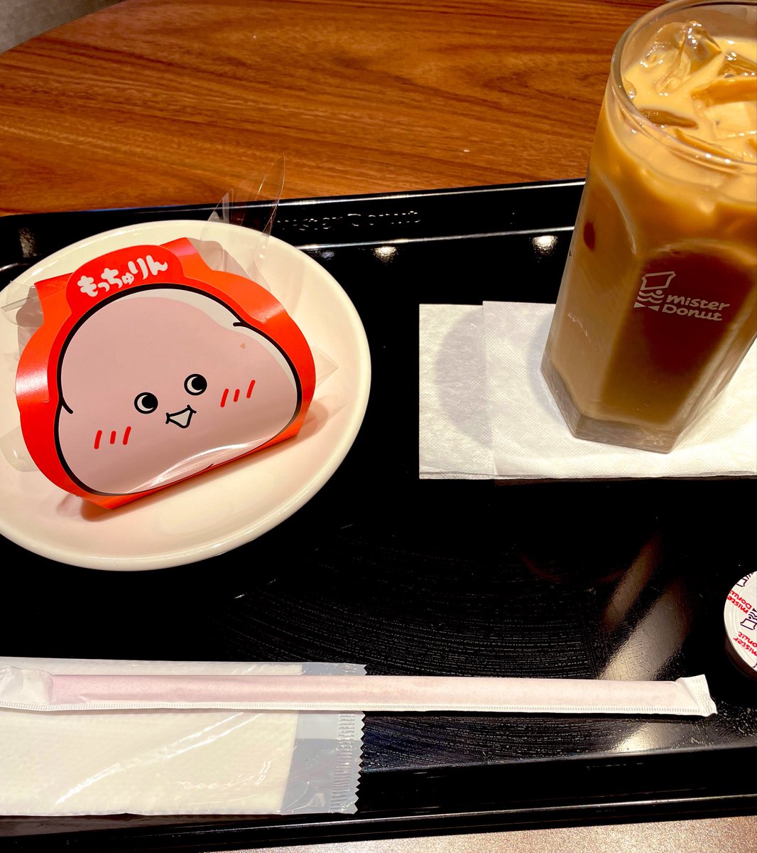 pelotinum10's tweet photo. 今日の昼休憩はもっちゅりん出会えたので一年ぶりに食べといた٩( ᐛ )و
🍓味には出会えないまま販売終わってしもたな。 https://t.co/1U99RLtJNk
