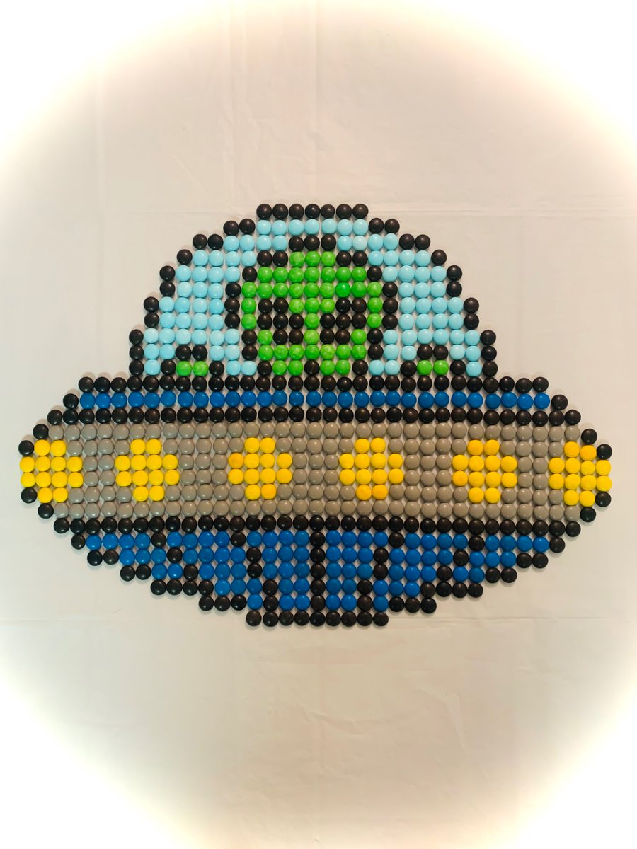 CapricornBlood's tweet photo. Celebrating WORLD UFO DAY by making pixel art of a flying saucer with 673 M&Mโs!
๐ธ ๐ฝ ๐
#worldufoday #ufo #ufoculture #ufology #candyart #foodart #pixelart #mnms https://t.co/Kq8HPfGjVa