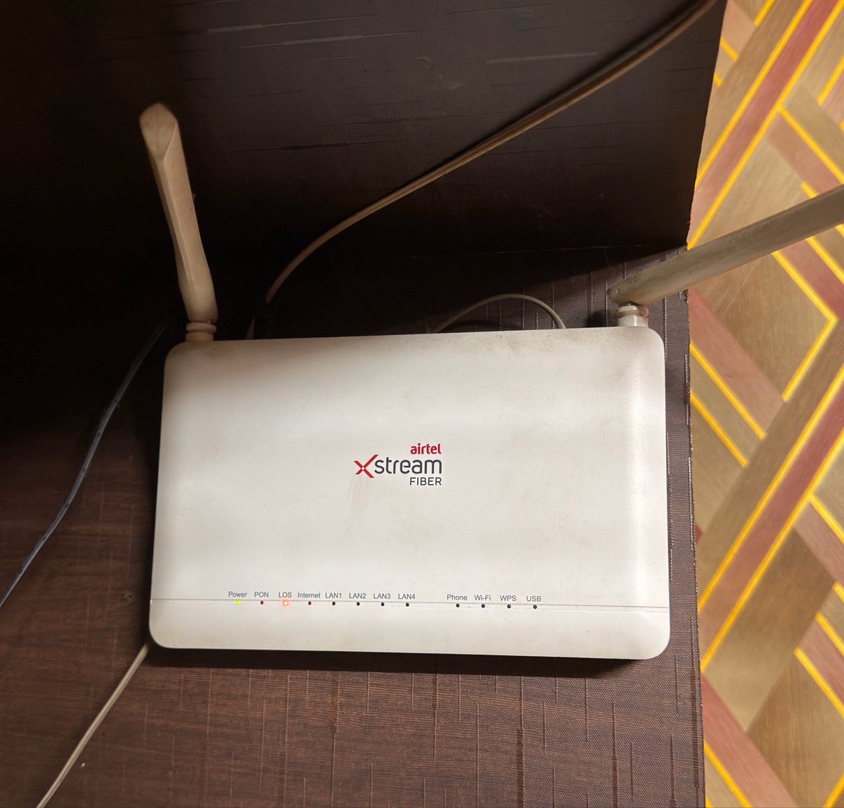 sunilbadsiwal's tweet photo. @airtelindia fed of ur services.. since last 3 days LOS red light blinking.. no customer service no internet… then why the hell we are paying fucking invoices every month… Attend today or be ready to face legal action we are done with this now https://t.co/0D1vdzRW9E