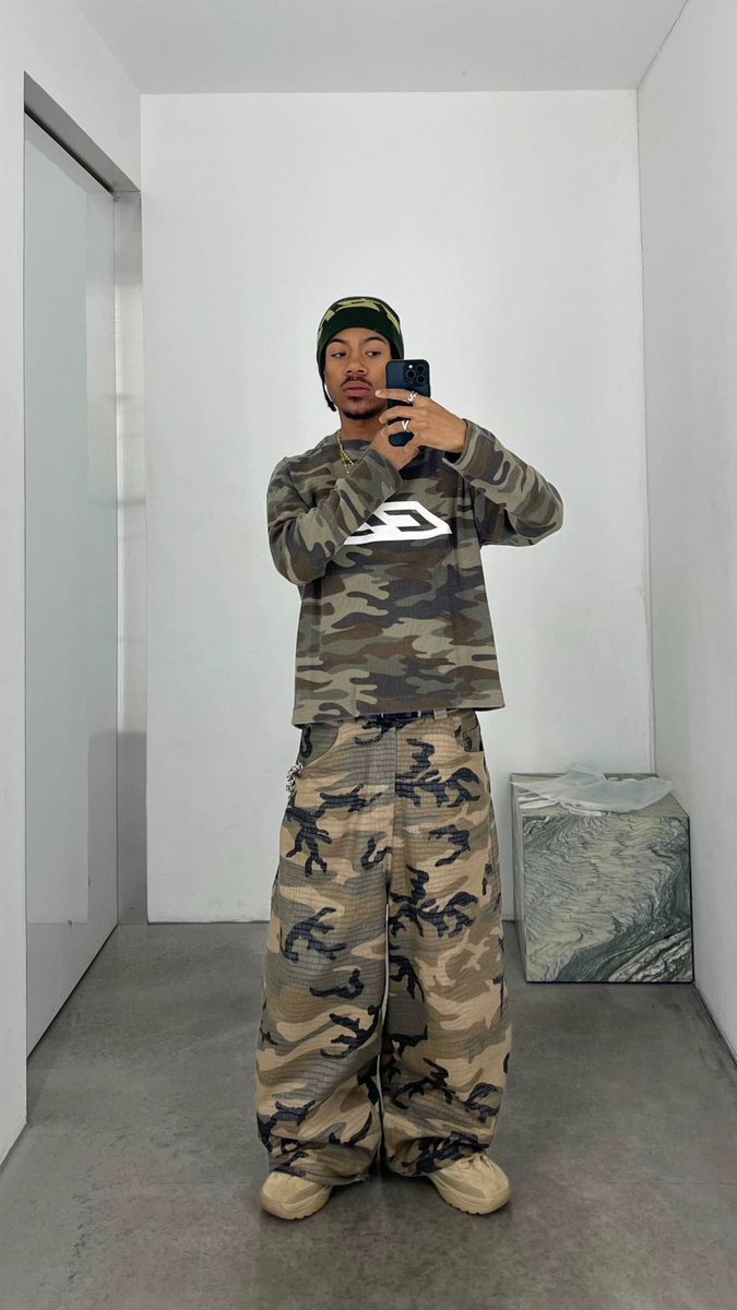 fwsoak's tweet photo. Camo is swag https://t.co/DeIjqFoSR2