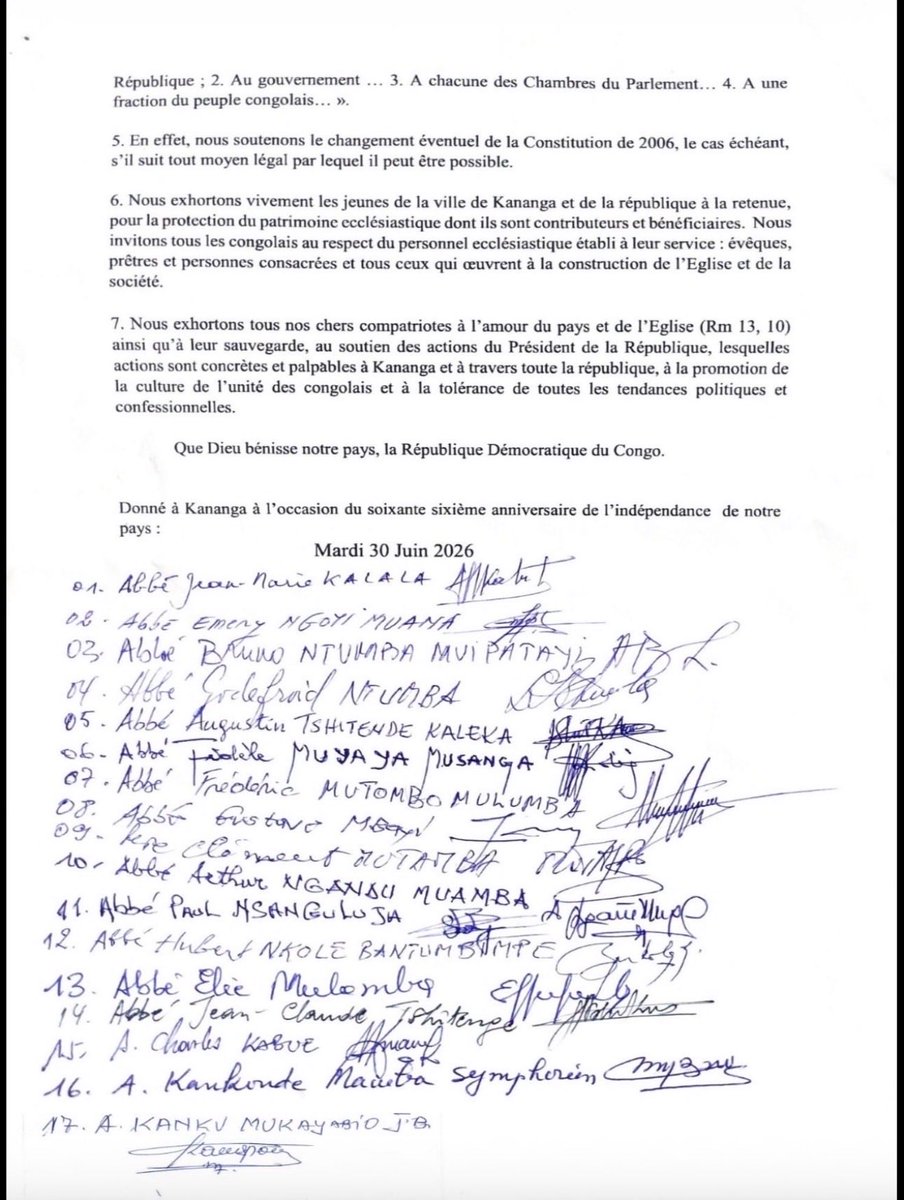 Acquitator81C's tweet photo. #RDC: Un acte tribaliste honteux qui déchire l’église.
Une mise au point d’une ignominie déconcertante d’un groupe de prêtres par accident.
Je pense qu’ils lisent le droit canon et  sont préparés aux conséquences. https://t.co/ULJolen3F4