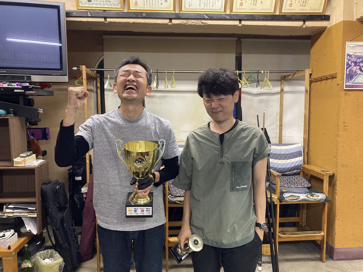 midnight__2001's tweet photo. 第1172回ウィークリー 7/1
21名参加

優勝🏆木菱Aﾎﾜｲﾄﾊｳｽ
準優勝🥈富樫Aﾐｯﾄﾞ
3位🥉佐藤Bﾐｯﾄﾞ、前田Aﾐｯﾄﾞ

前回準優勝からの返り咲き🤩優勝は木菱さん🎊🎉ｹﾞｰﾑﾎﾞｰﾙ痺れたぁ🔥
難しい所攻めきれず今回は富樫さん準優勝🥹二人の顔が物語ってる😊🫩
次回7月8日です🎱 https://t.co/PdQtuJSvpA