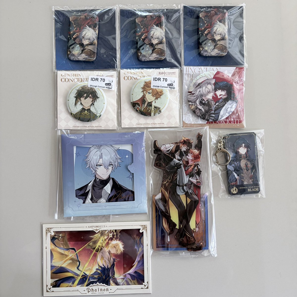 Starconchh's tweet photo. { tolong bantu like &amp; rt 🥺💕 }

{threads wts 🐳} Krn aku udah mulai pensi per game-an dan jajan merch aku mau WTS-in bbrp koleksi2 ku 😔 mgkn nanti ada yg WTO (yg blm atau udh sampai wh ina). Minat bisa DM ya, ku bales satu2 dan mohon bersabar 🙏✨️
#warunghsr #warunggenshin https://t.co/f25yWRCf61