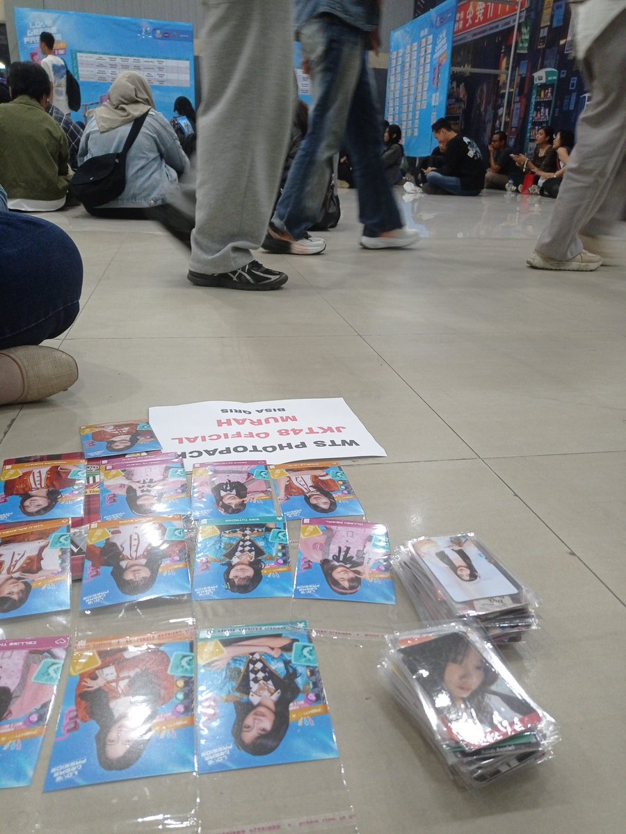 mayolumer's tweet photo. sinii ada freebies gaisss di venue https://t.co/XXIqBH5gbW
