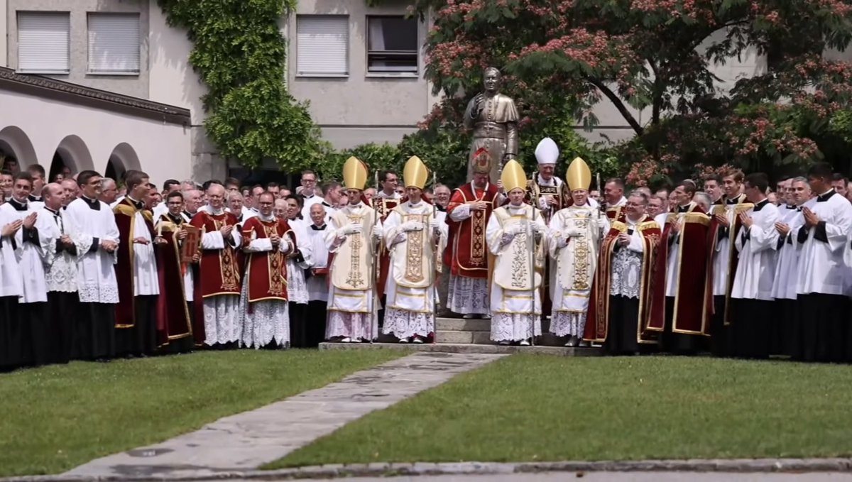 CatholicSat's tweet photo. The Vatican has officially issued a decree of excommunication to the bishops of the SSPX; +Alfonso de Galarreta, +Bernard Fellay, +Pascal Schreiber, +Michael Goldade, +Michel Poinsinet de Sivry, and +Marc Hanappier.

As regards the lay faithful, those who formally adhere to the Priestly Fraternity of Saint Pius X are to be considered schismatic and excommunicated.