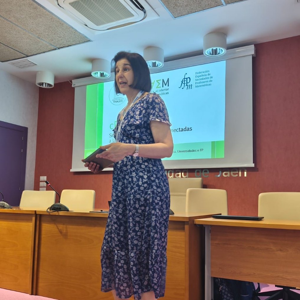 fespm_es's tweet photo. Ponencia de María Jesús Casado: "Conexiones extramatemáticas
cREAgal, situaciones de aprendizaje conectadas a la vida real" https://t.co/f9Dh28DegA